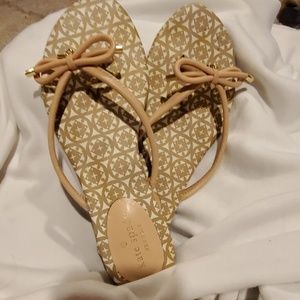 @@ 3 for $30! Kate Spade Flip Flops